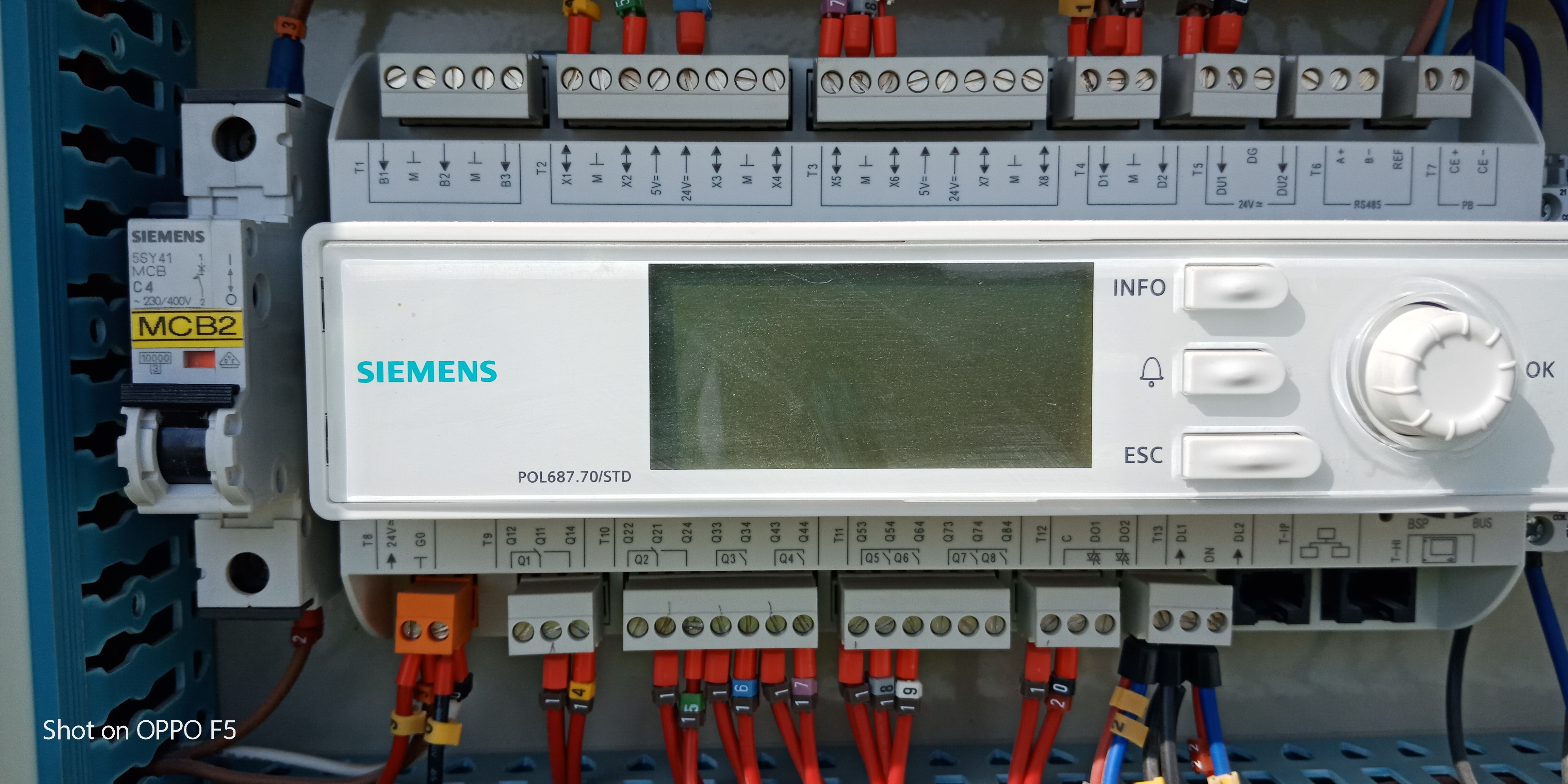   SIEMENS POL687.70/STD DDC CONTROLLER