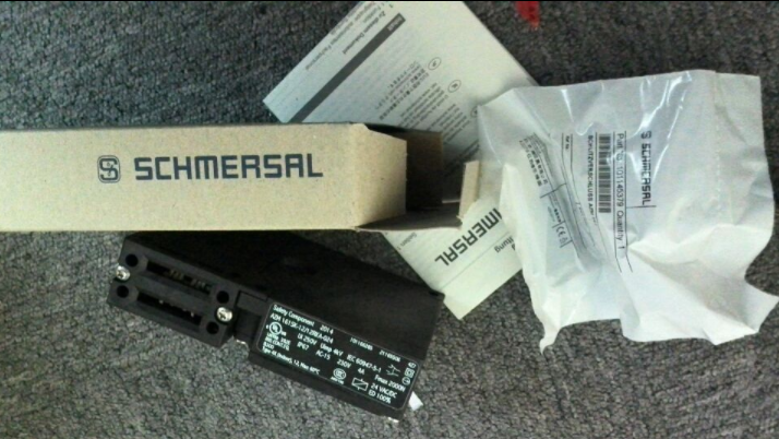  SCHMERSAL AZM300B-I2-ST-1P2P