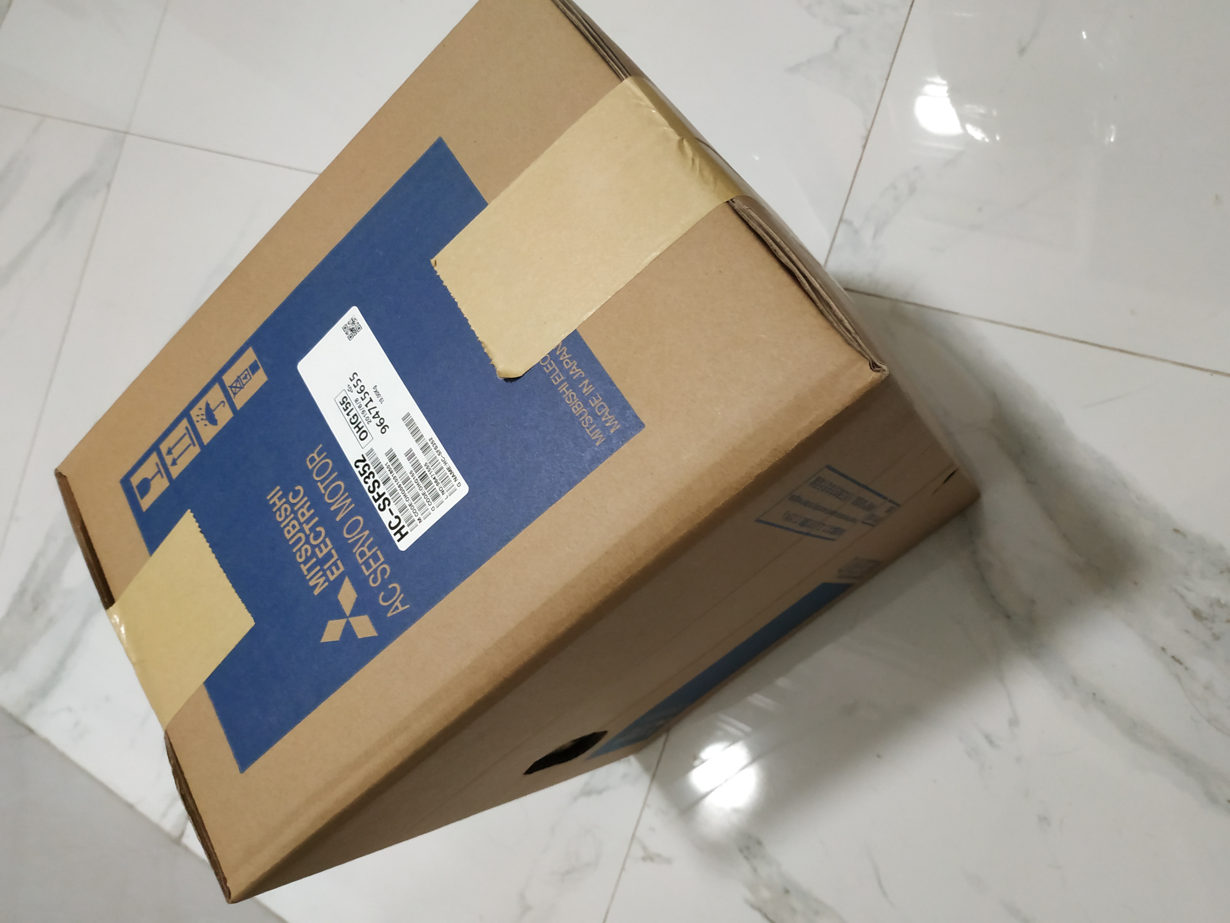  MITSUBISHI HC-SFS352